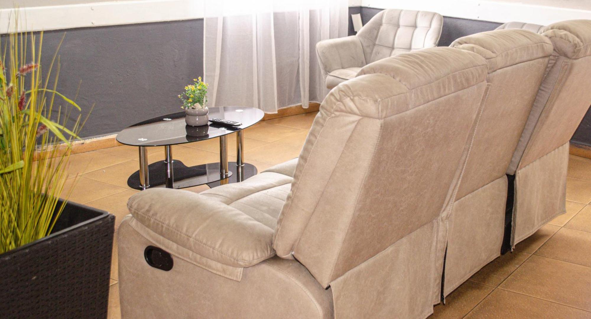 Hostal Gran Via Levante Торевьиа Экстерьер фото