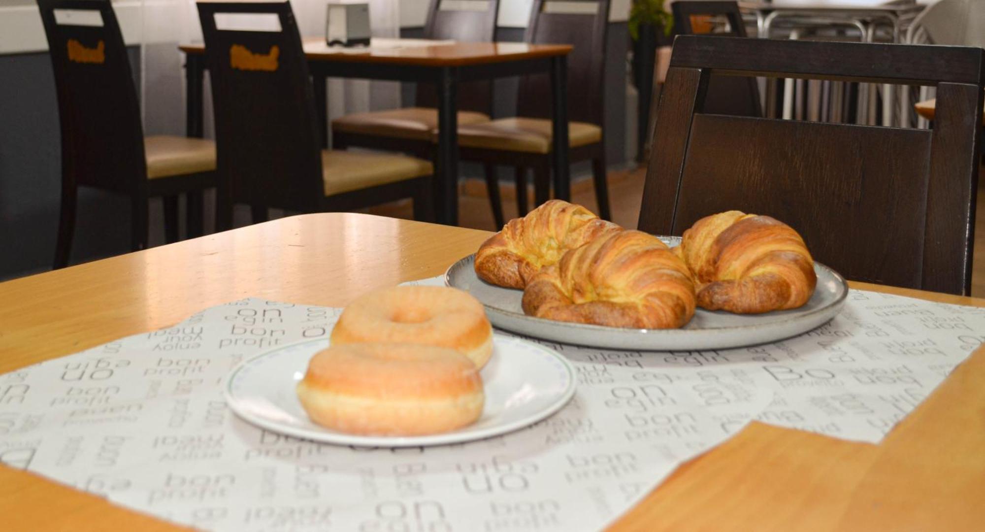 Hostal Gran Via Levante Торевьиа Экстерьер фото