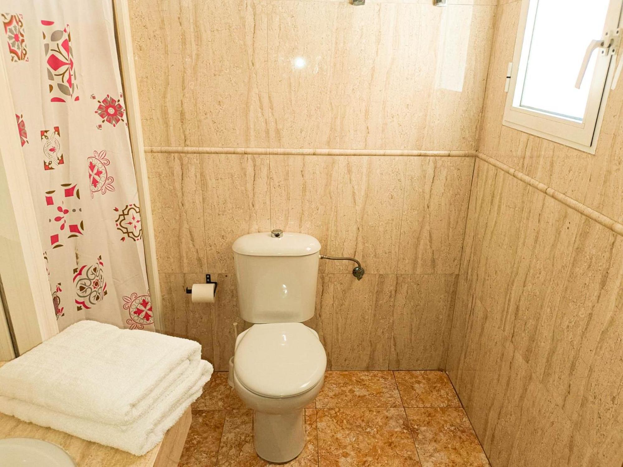 Hostal Gran Via Levante Торевьиа Экстерьер фото